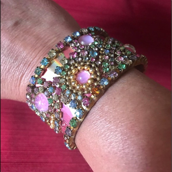 Vintage Beautiful stone studded metal cuff *SALE* - Picture 2 of 8